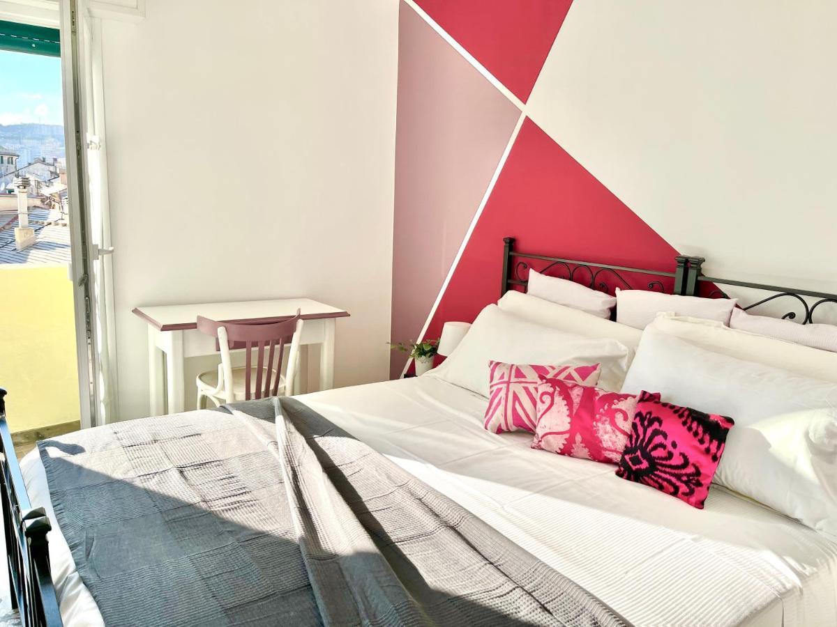 Happy Family Apartments The Roof جنوة المظهر الخارجي الصورة